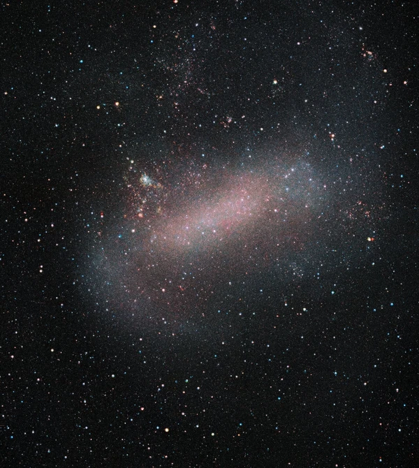 Ilmuwan Ungkap Keberadaan Lubang Hitam Supermasif di Awan Magellan Besar Melalui Hypervelocity Stars